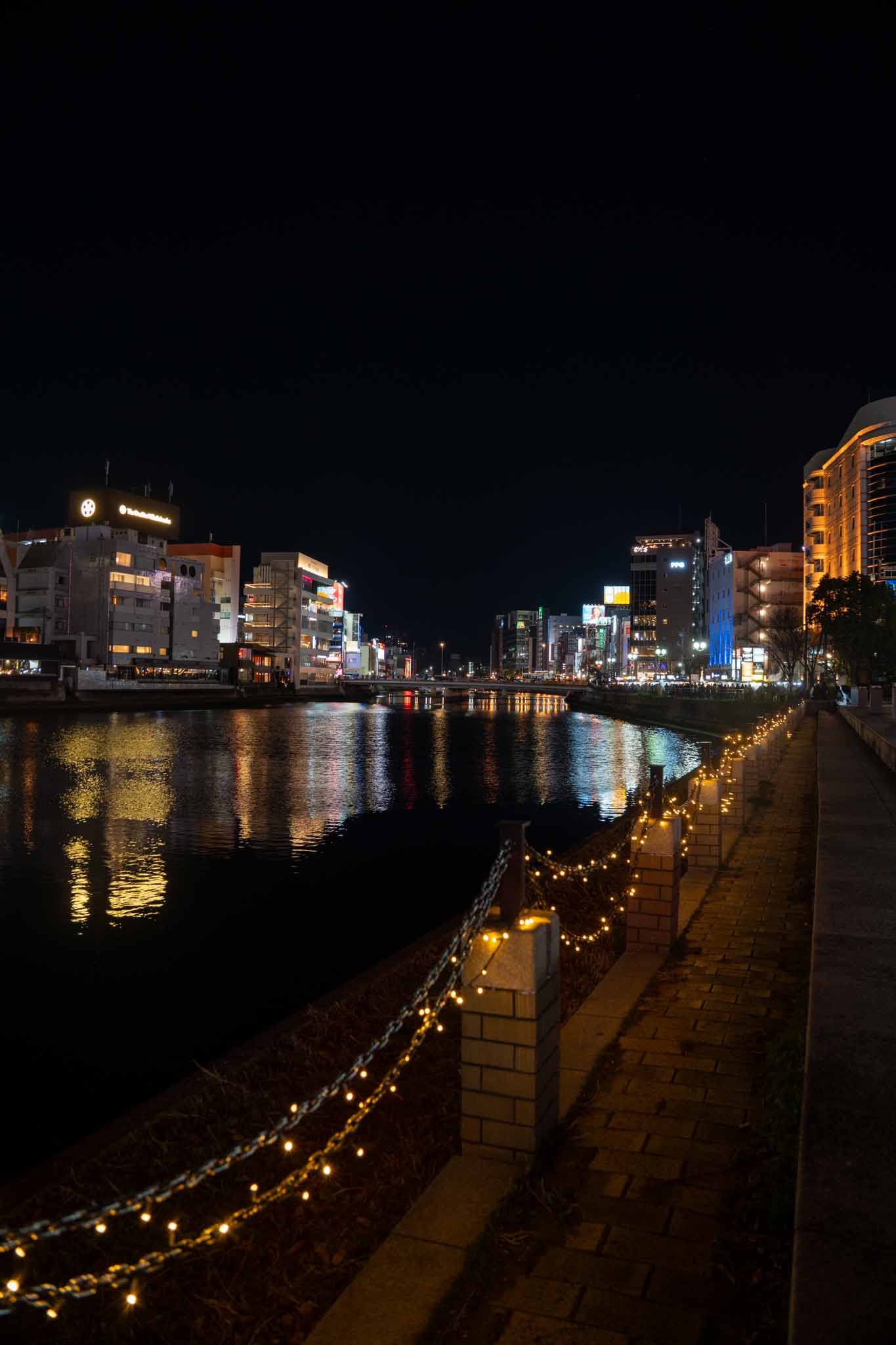 DXとAIの違いとは？経営者が混同しやすいポイントを解説