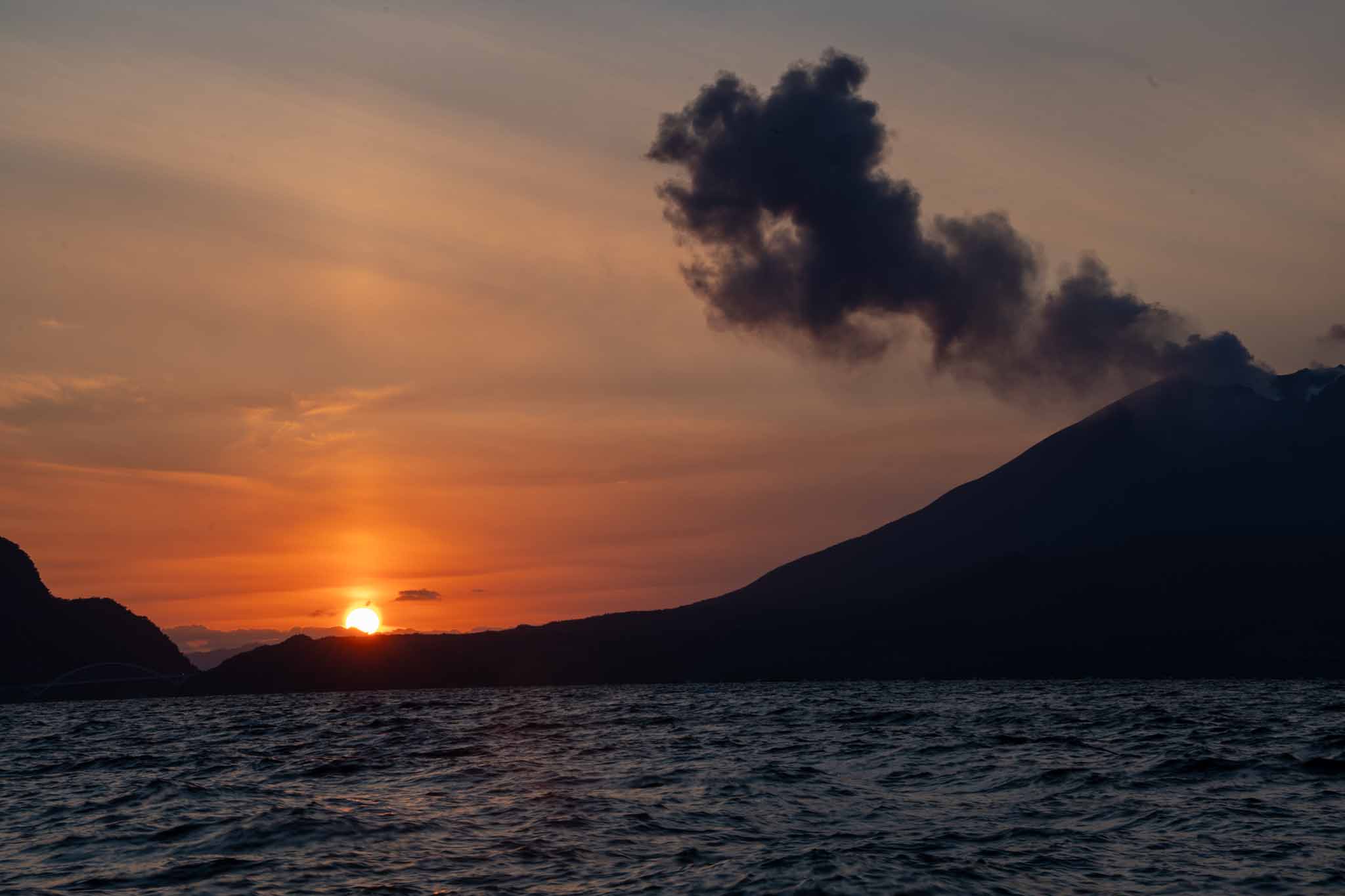 トランスフォーマー（Transformer）とは？ChatGPTやClaudeを支える革命的AI技術