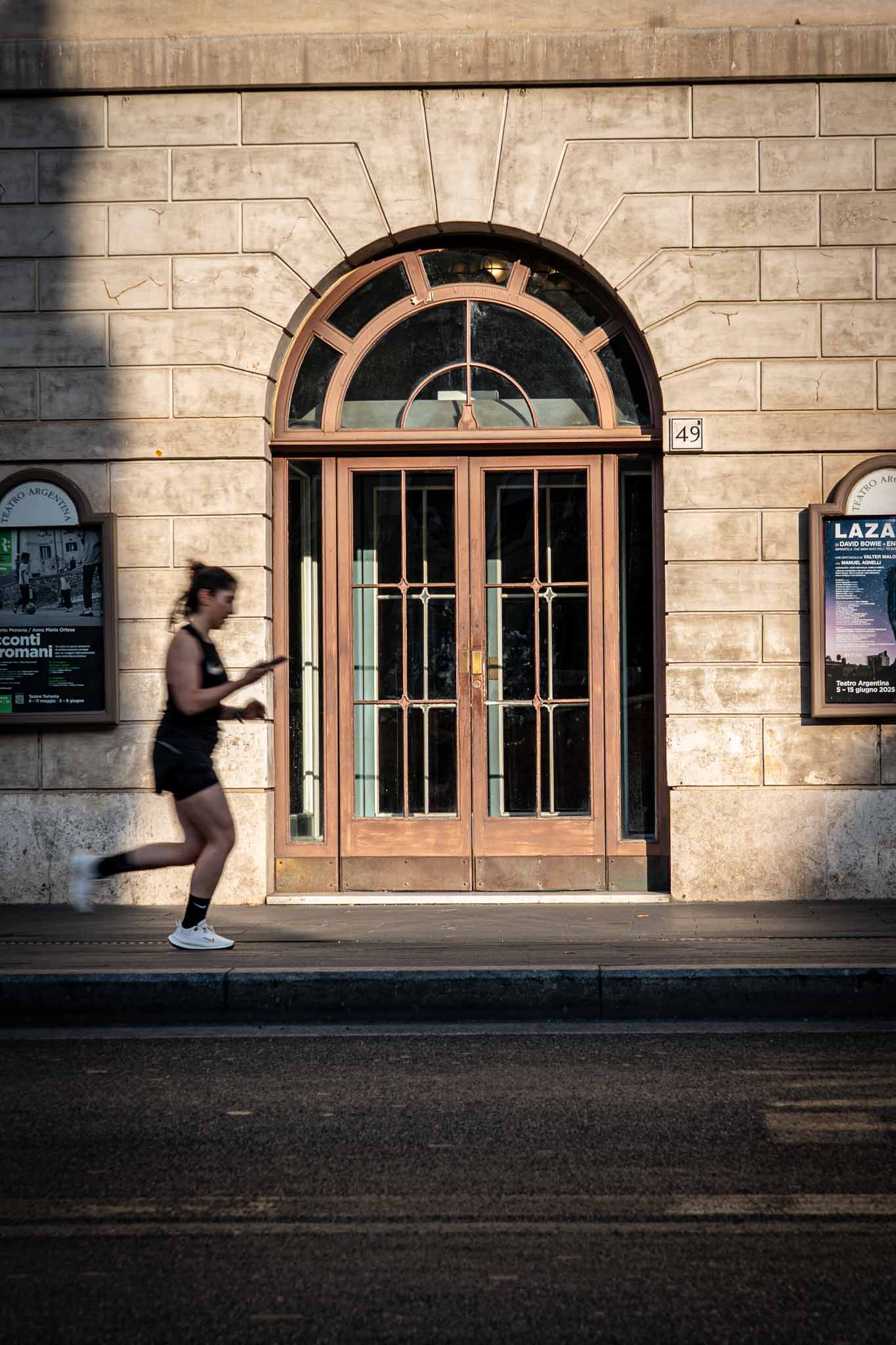 LangChainとは？初心者向けに基本機能から活用事例まで解説