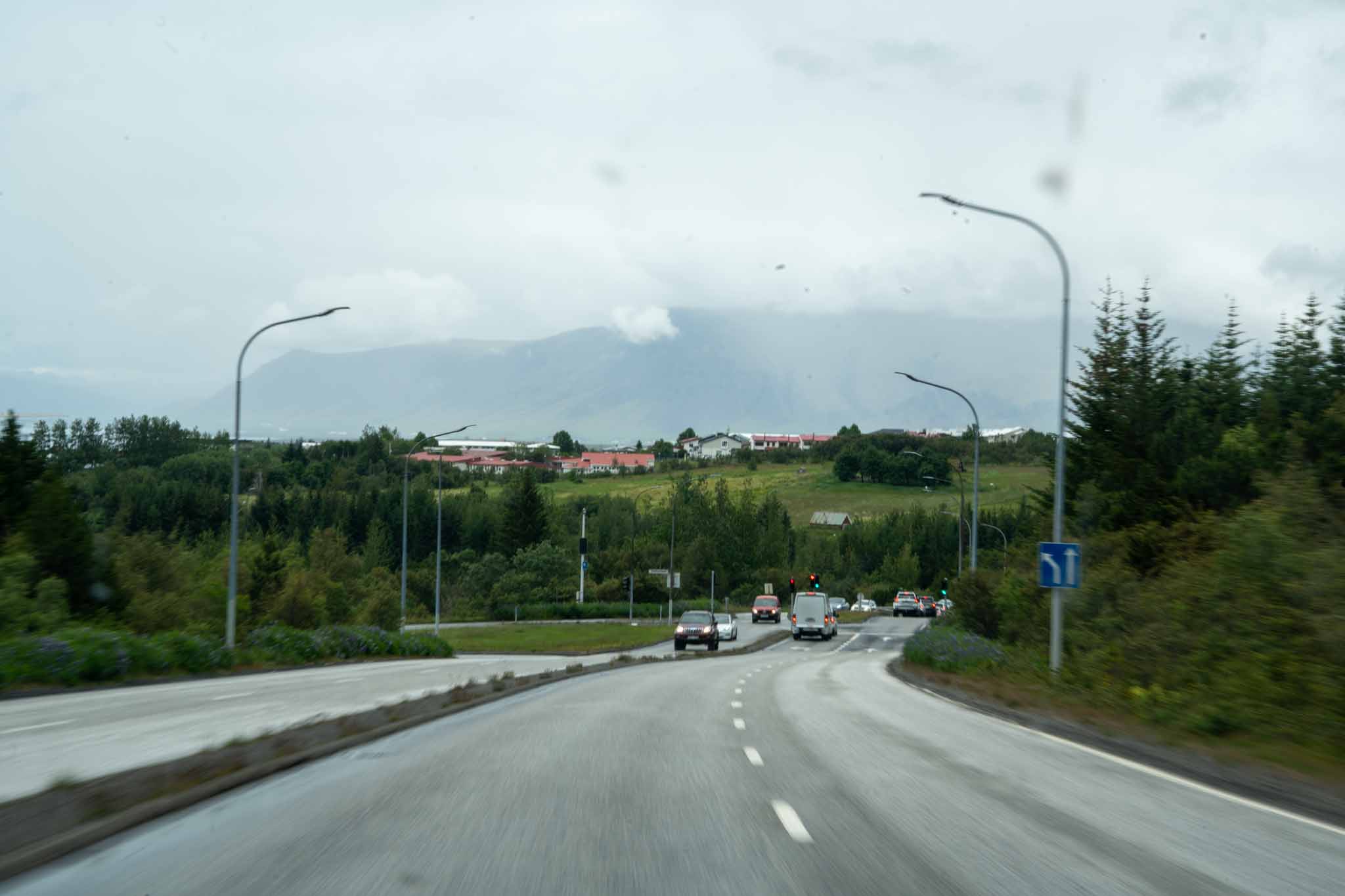 AWSで始める中小企業のAI開発｜低コストで生成AIを導入する方法