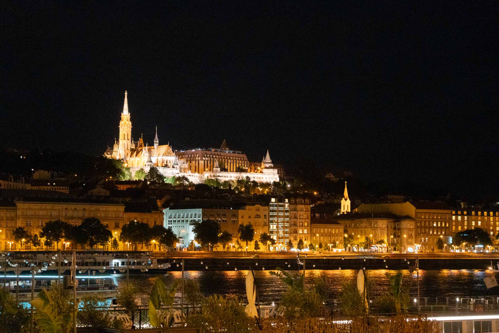 2026年AI業界予測｜中小企業が押さえるべき5つのトレンド